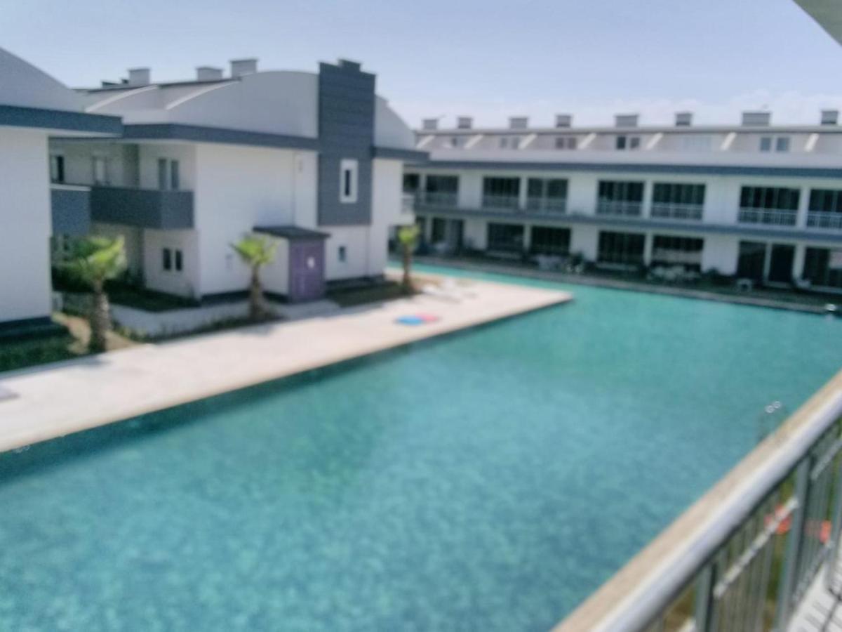 Tema Pool Lara Venezia Apartament *